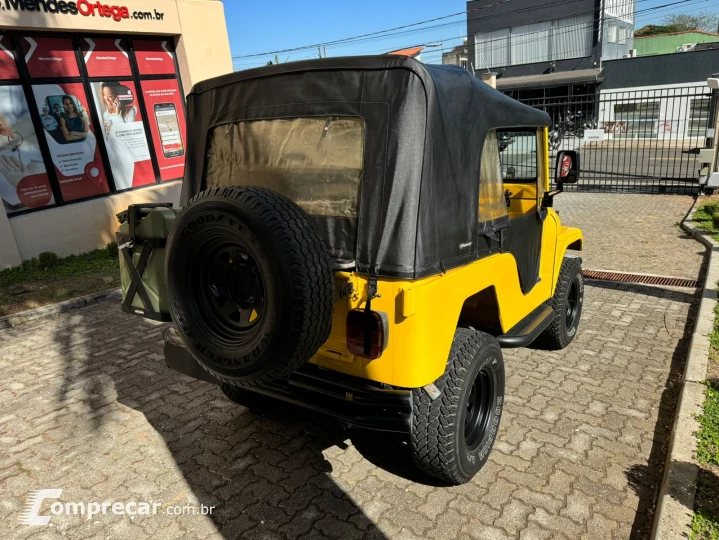 JEEP 2.6 6 Cilindros 12V