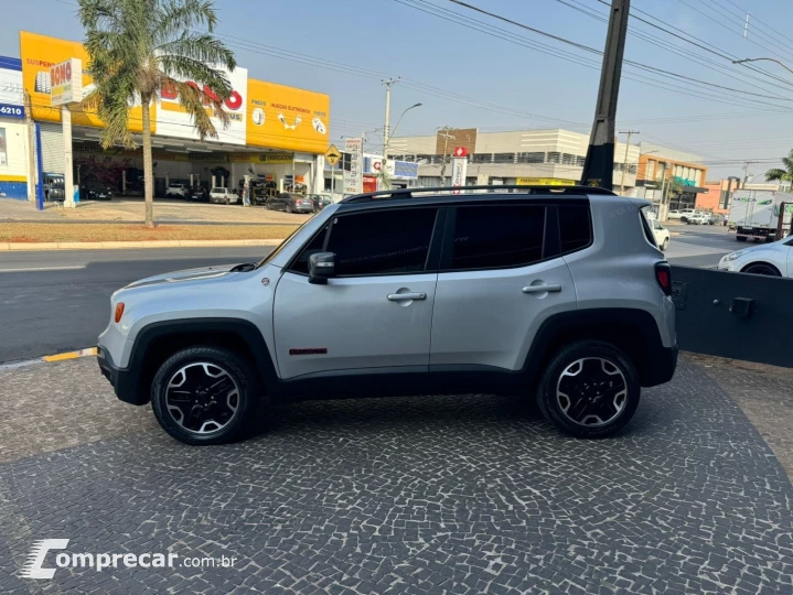 RENEGADE 2.0 16V TURBO DIESEL TRAILHAWK 4P 4X4 AUTOMÁTICO