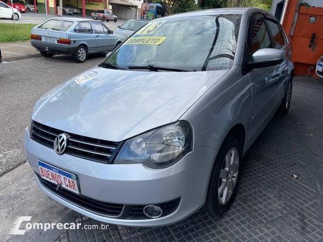 POLO SEDAN - 1.6 MI 8V 4P MANUAL