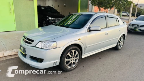 ASTRA 2.0 MPFI Advantage 8V