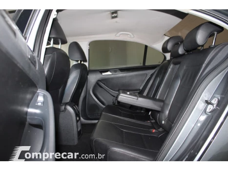 JETTA 2.0 COMFORTLINE FLEX 4P TIPTRONIC