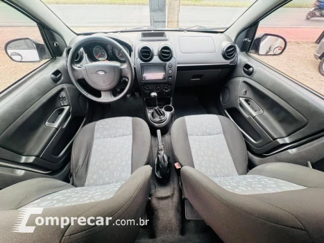 FIESTA 1.6 MPI Class Hatch 8V