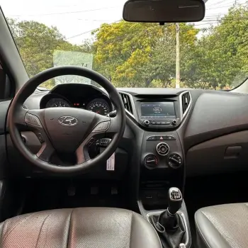 HB20S 1.6 COMFORT STYLE 16V FLEX 4P MANUAL