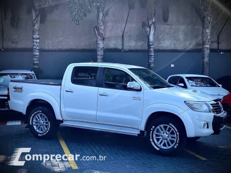 Toyota HILUX 3.0 SRV 4X4 CD 16V Turbo Intercooler 4 portas
