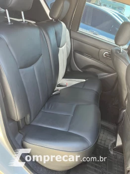 LIVINA 1.8 SL 16V