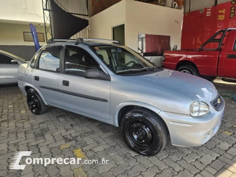 CLASSIC - 1.0 MPFI VHCE 8V 4P MANUAL