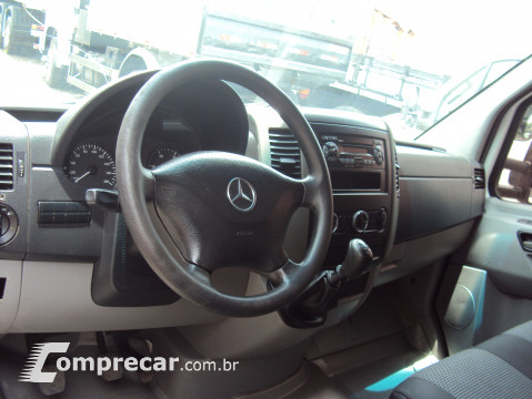 Mercedes-Benz SPRINTER 2.2 311 CDI Furgão Street 14 16V Bi-turbo 2 portas