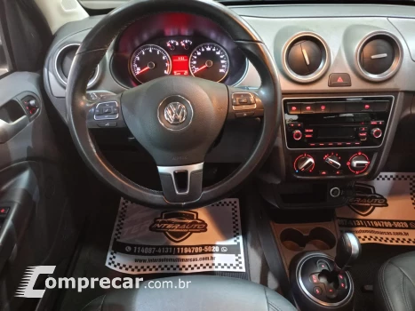Volkswagen VOYAGE 1.6 MI Comfortline I-motion 8V 4 portas