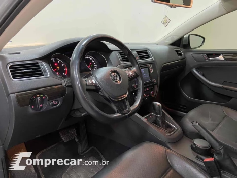 JETTA 2.0 COMFORTLINE FLEX 4P TIPTRONIC