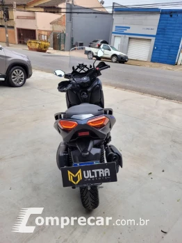 XMAX 250 ABS
