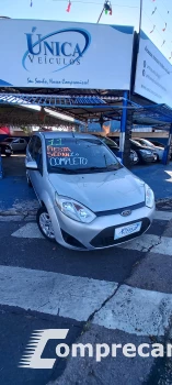 FORD FIESTA 1.6 MPI Class Sedan 8V 4 portas