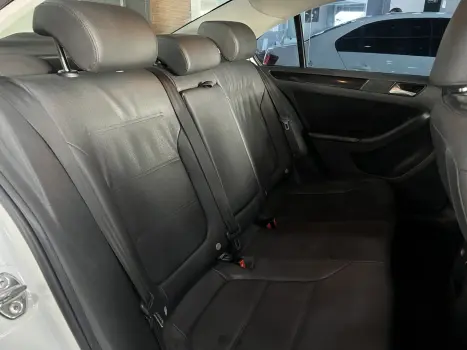 JETTA 2.0 COMFORTLINE 120CV FLEX 4P TIPTRONIC