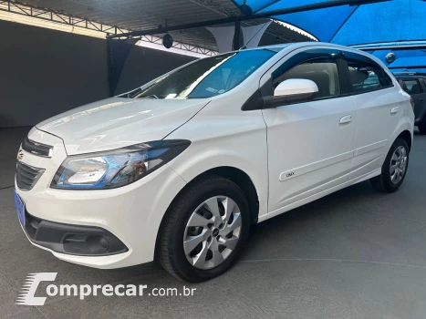 CHEVROLET Onix Hatch 1.4 4P FLEX LT 4 portas