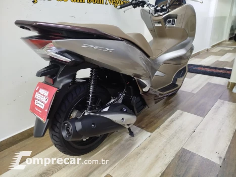 PCX 150 DLX