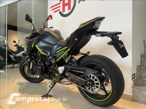 Z900