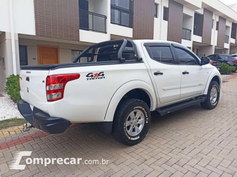 L200 TRITON 2.4 16V Turbo Sport GL CD 4X4