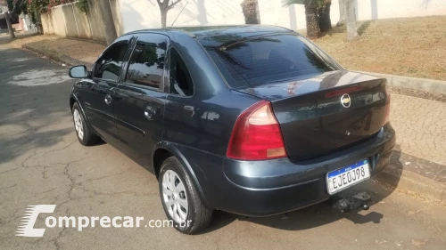 CORSA 1.4 MPFI Premium Sedan 8V