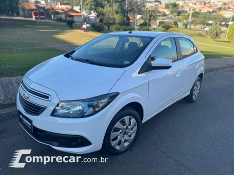 CHEVROLET ONIX 1.4 MPFI LT 8V 4 portas