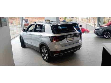 T-CROSS 1.0 200 TSI TOTAL FLEX COMFORTLINE AUTOMÁTICO