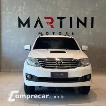 Hilux SW4 SRV D4-D 4x4 3.0 TDI Dies. Aut