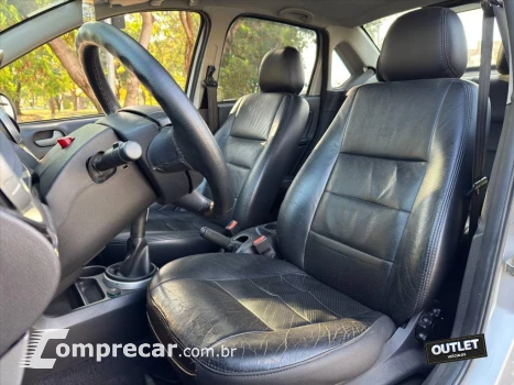 FIESTA 1.6 ROCAM SEDAN 8V FLEX 4P MANUAL