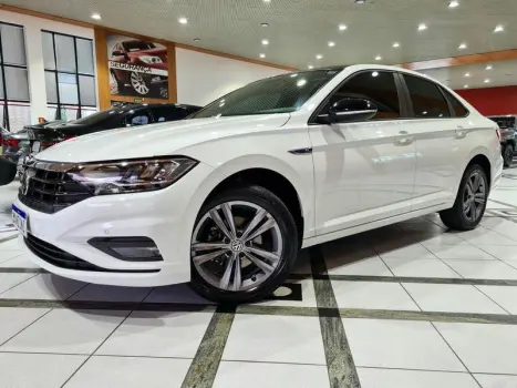 Volkswagen JETTA R LINE 250 TSI 1.4 FLEX 16V AUT 4 portas