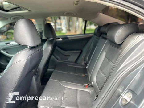 JETTA Comfortline 1.4 TSI 16V 4p Aut.