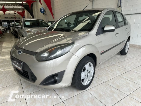 FORD FIESTA 1.6 Rocam Sedan 8V 4 portas