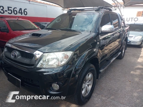 Toyota HILUX 3.0 SRV 4X4 CD 16V Turbo 4 portas