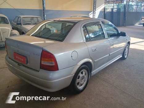 Astra sedan 1.8