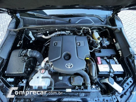 Toyota Hilux CD SRX 4x4 2.8 TDI 16V Diesel Aut. 4 portas