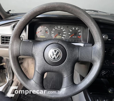 Volkswagen SANTANA 2.0 MI 8V 4 portas