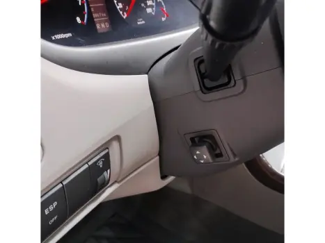 AZERA 3.3 MPFI GLS SEDAN V6 24V GASOLINA 4P AUTOMÁTICO