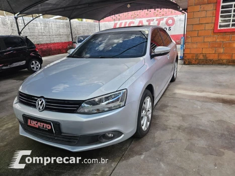 Volkswagen Jetta 2.0 Comfortline Flex 4P Tiptronic 4 portas