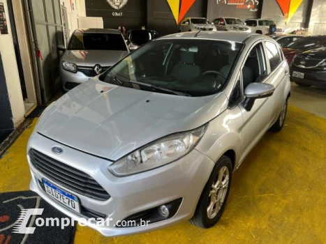 FORD FIESTA HATCH - 1.6 SE HATCH 16V 4P POWERSHIFT 4 portas