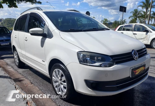 Volkswagen SPACEFOX 1.6 MI Trend 8V 4 portas