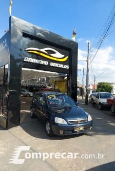 CHEVROLET Corsa 4 portas