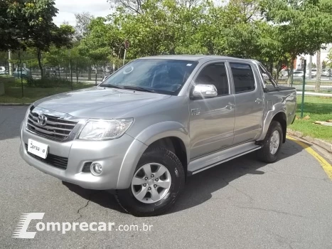 Toyota HILUX 2.7 SRV 4X4 CD 16V 4 portas