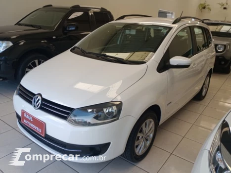 Volkswagen SPACEFOX 1.6 MI Trend 8V 4 portas