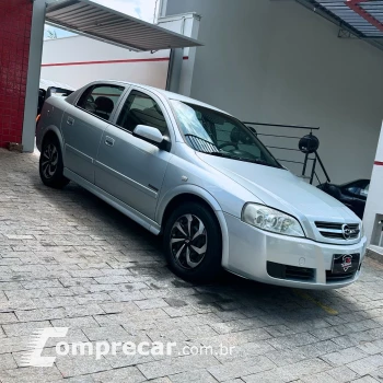 ASTRA 2.0 MPFI Advantage Sedan 8V