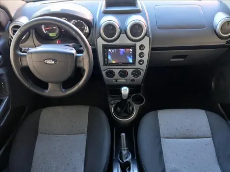 FIESTA 1.6 MPI Class Sedan 8V