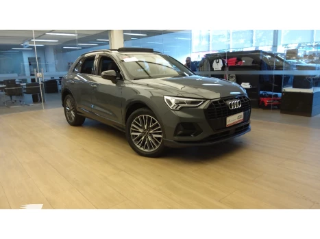 Audi Q3 1.4 35 TFSI Black S Line S Tronic 4 portas