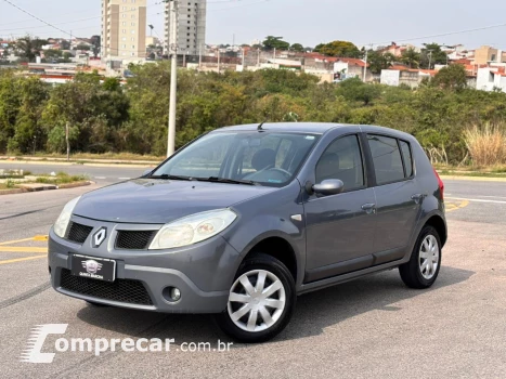 Sandero Privilège 1.6 8V Hi-Torque (flex)