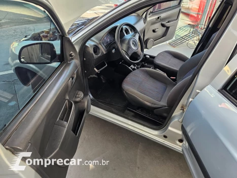 CELTA 1.0 MPFI Life 8V