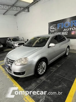 Volkswagen VOLKSWAGEN JETTA 2.5 I 20V 170CV 4 portas