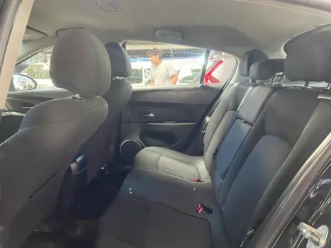 CRUZE 1.8 LT 16V FLEX 4P MANUAL