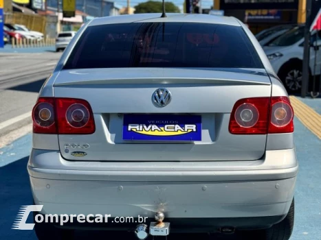 POLO SEDAN - 1.6 MI COMFORTLINE 8V 4P MANUAL