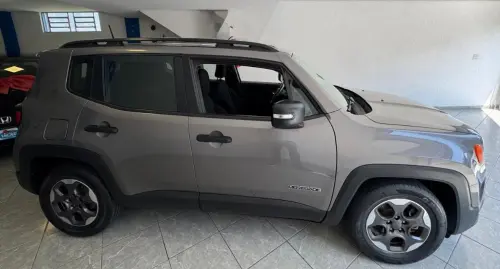Renegade Sport 1.8 4x2 Flex 16V Aut.