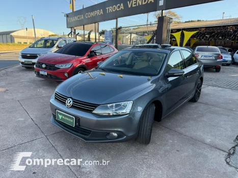 Volkswagen JETTA 2.0 Comfortline 4 portas