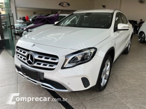 Mercedes-Benz GLA 200 1.6 CGI FLEX ADVANCE 7G-DCT 4 portas